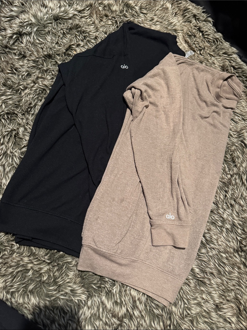 ALO Yoga Black & Taupe Pullover Sweatshirts
